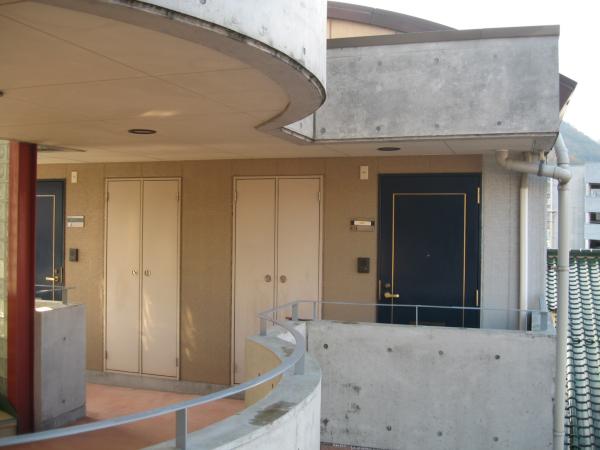 内部まですべてデザインされています。高梁のマンション